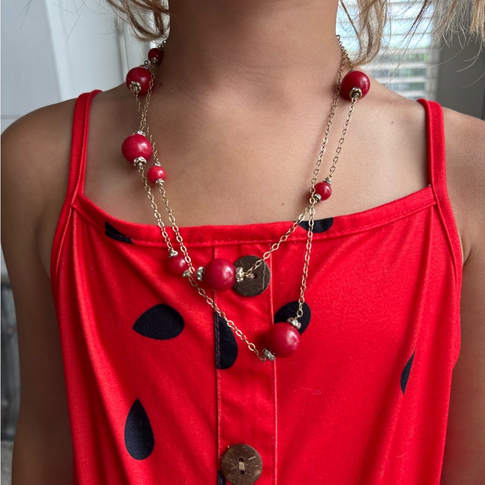 Elegant Red Beaded Necklace - Picture 4 of 10
